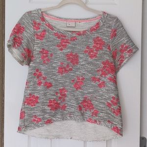 Gray and pink knit top